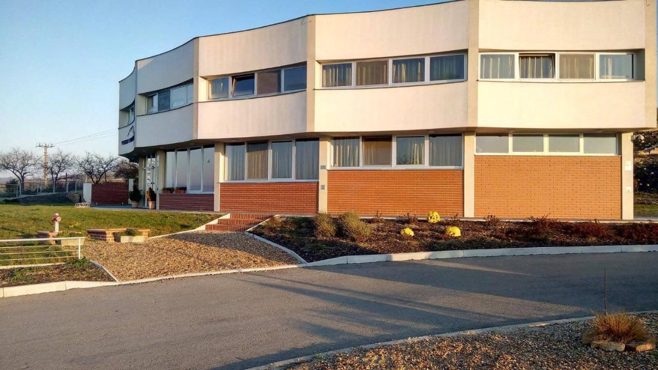 Penzion U Vinarstvi Sabata Zaječí Exterior foto
